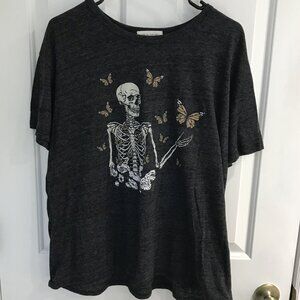 Women's Black T w/ Skeleton & Butterfly Graphic 1X
